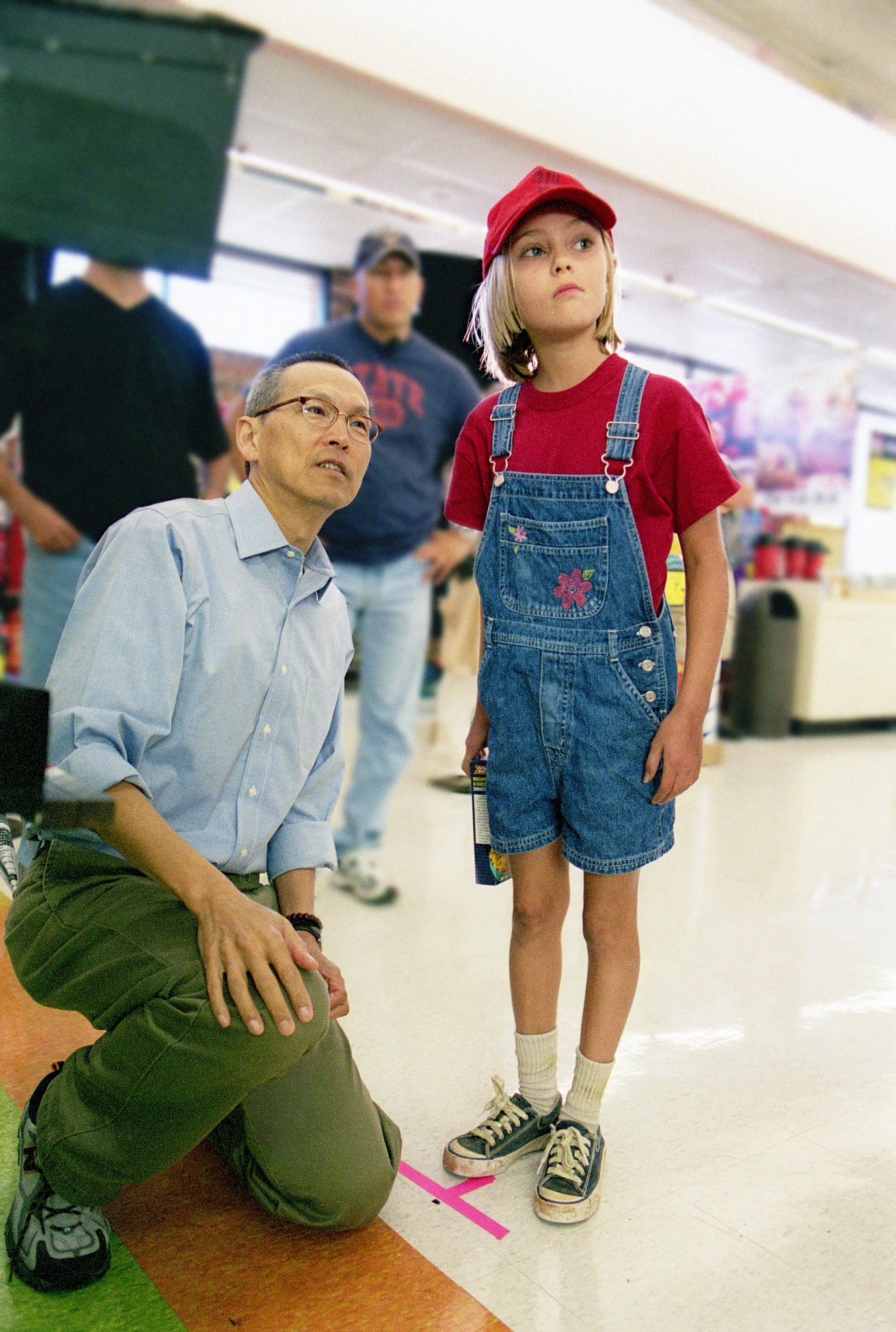 Still of Wayne Wang and AnnaSophia Robb in Because of Winn-Dixie (2005)