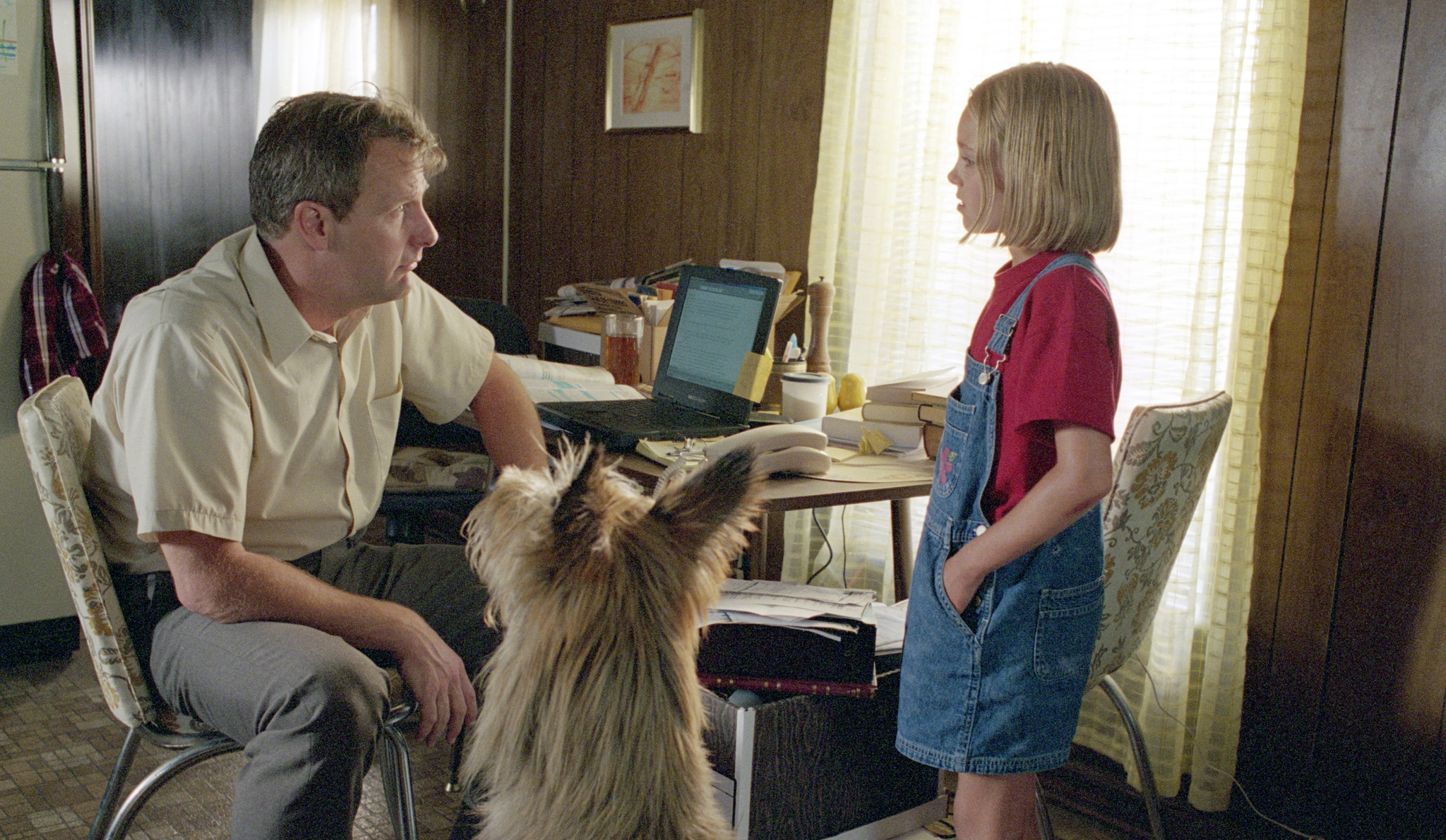 Still of Jeff Daniels and AnnaSophia Robb in Because of Winn-Dixie (2005)