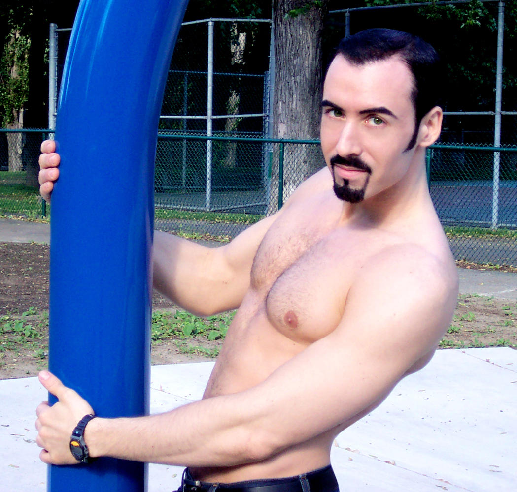 Flashback picture taken exactly 10 years ago today in 2004 at 35, I miss that period of my life immensely... #MoonDazeTV 36 - Change