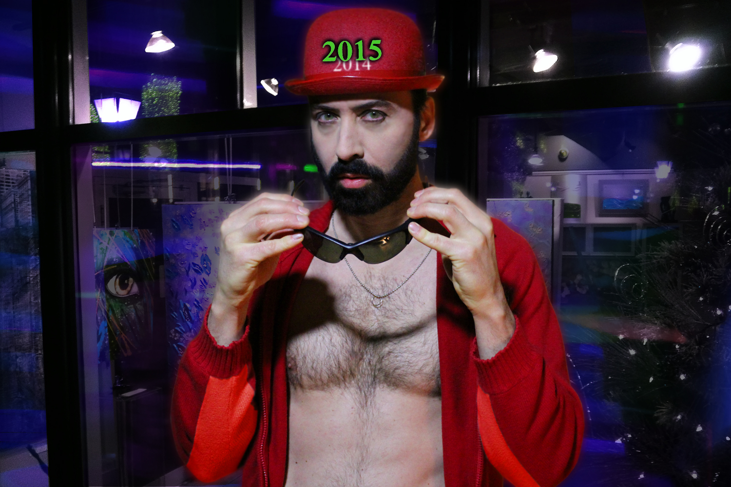I want to wish you all a very #HappyNewYear2015 Je veux vous souhaiter à tous une très #BonneAnnée2015. Feliz Año Nuevo 2015. #AllTheBest #Health #Love #Happiness #MoonDazeTV #RealityShow #NewSeason #Beard #LifeIsGood