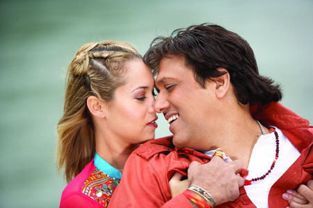 Govinda and Shannon Esra in Salaam-E-Ishq (2007)