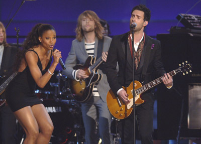 Maroon 5 and Ciara at event of The 48th Annual Grammy Awards (2006)