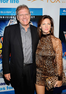 Robert Zemeckis and Leslie Zemeckis at event of Atgal i ateiti (1985)