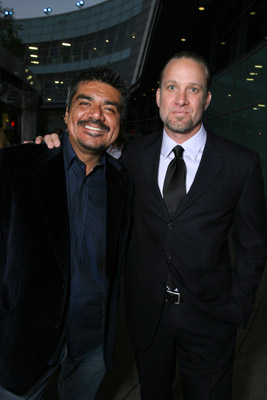 George Lopez and Jesse James at event of Premonition (2007)