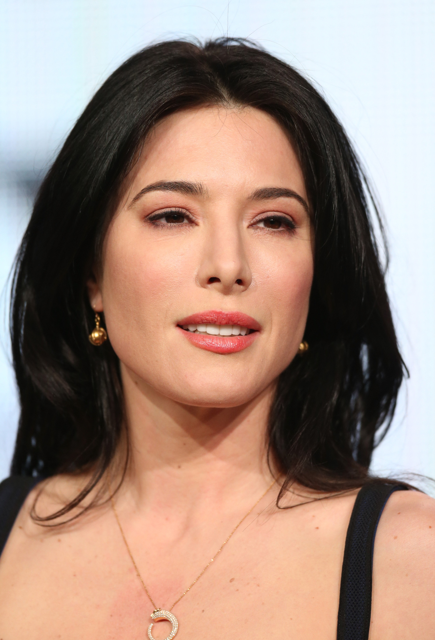 Jaime Murray at event of Defiance (2013)