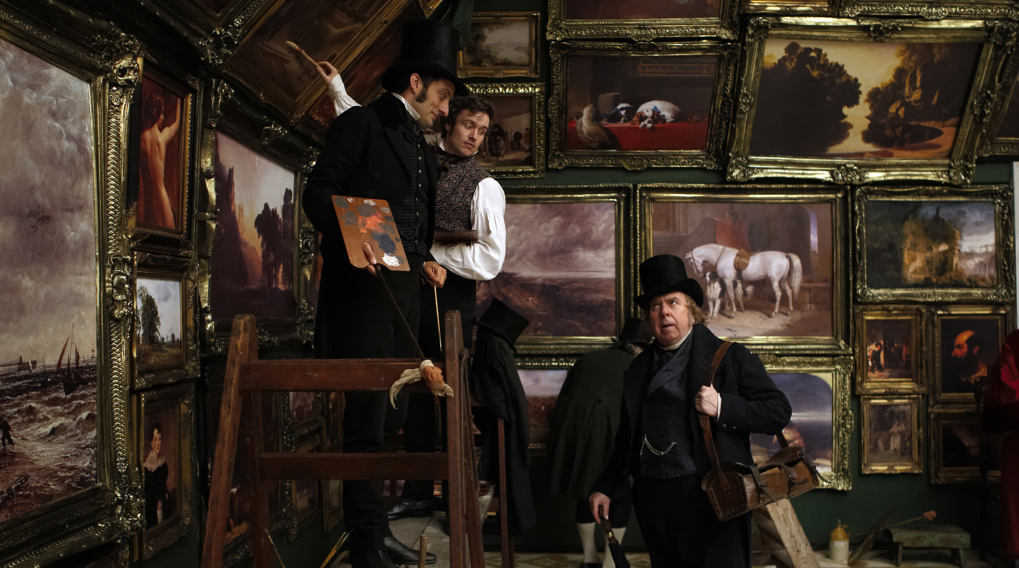 Still of Timothy Spall, Jamie Thomas King and Tom Edden in Mr. Turner (2014)