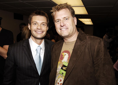 Ryan Seacrest and Joe Simpson at event of 2005 American Music Awards (2005)