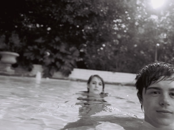 Still of Erik Smith and Willa Holland in Garden Party (2008)