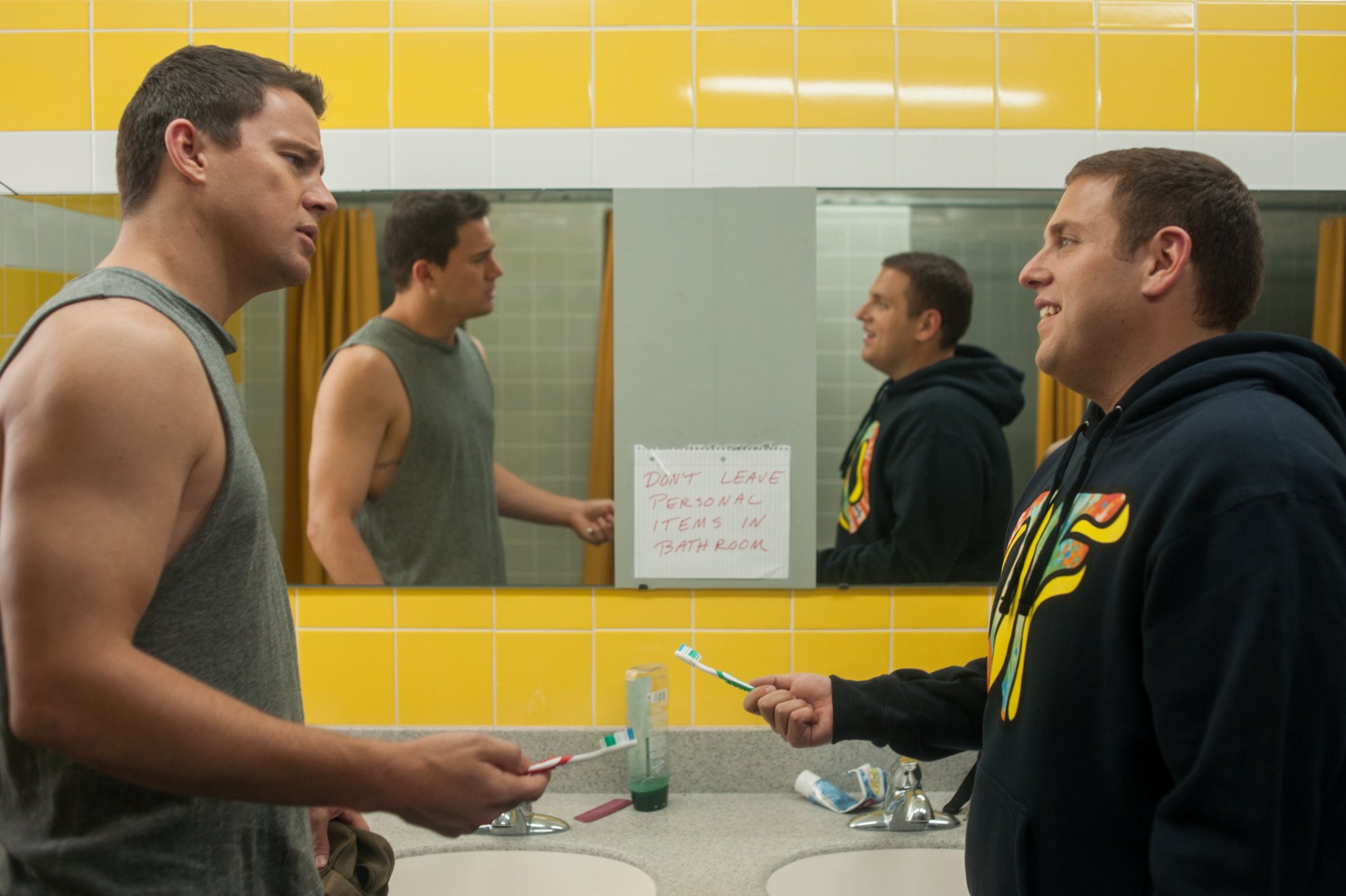 Still of Channing Tatum and Jonah Hill in Nevykeliai po priedanga 2 (2014)