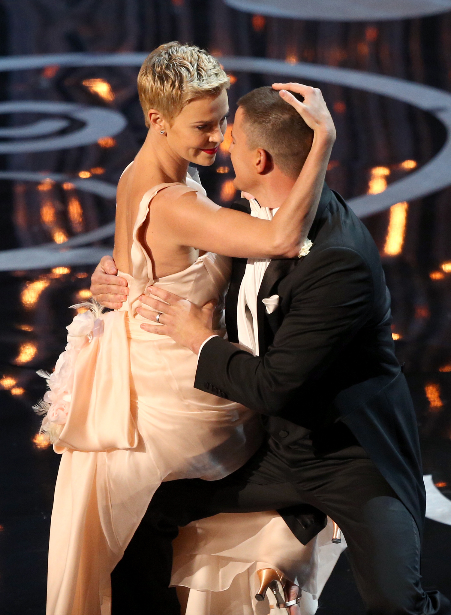 Charlize Theron and Channing Tatum at event of The Oscars (2013)