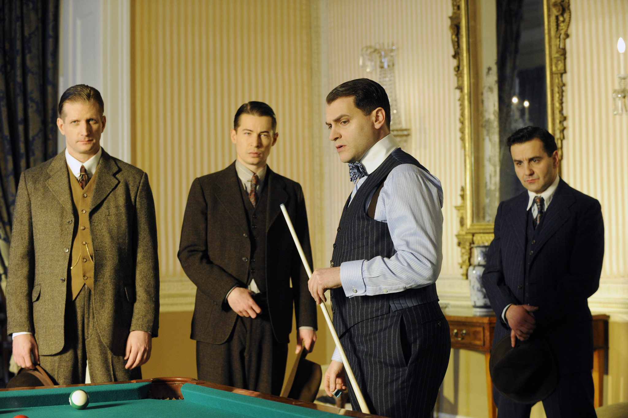 Still of Edoardo Ballerini, Max Casella, Paul Sparks and Michael Stuhlbarg in Sausas istatymas: mafijos gimimas (2010)