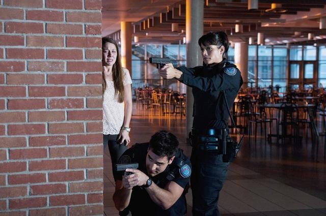 Still of Ben Bass, Missy Peregrym and Clare Stone in Rookie Blue (2010)