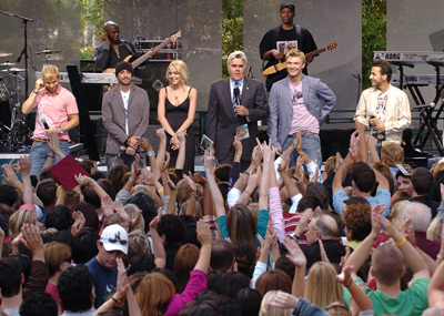 Jay Leno, Lindsay Lohan and Backstreet Boys at event of The Tonight Show with Jay Leno (1992)
