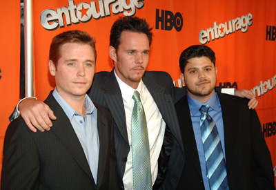 Kevin Dillon, Kevin Connolly and Jerry Ferrara at event of Entourage (2004)
