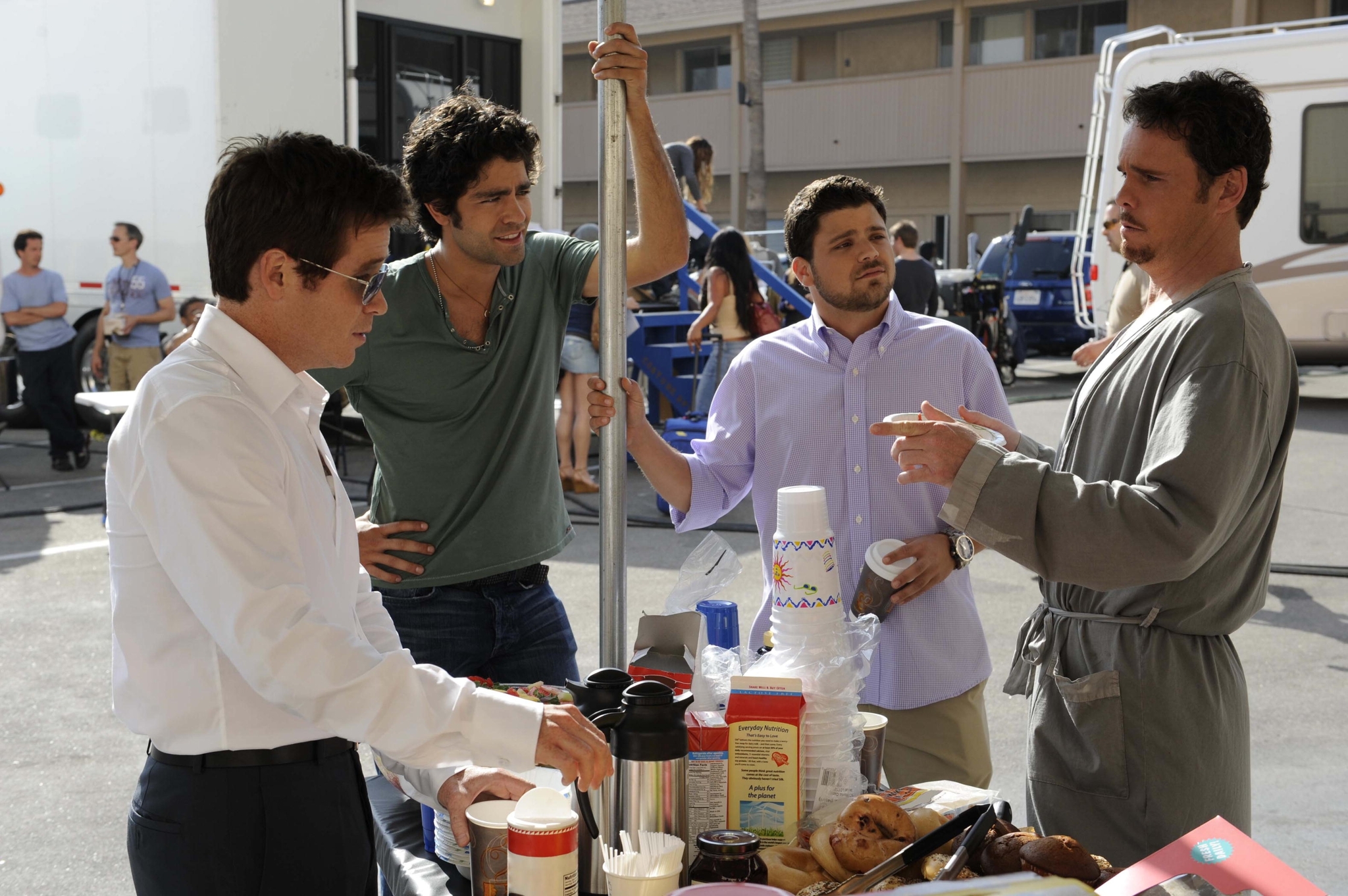 Still of Kevin Dillon, Adrian Grenier, Kevin Connolly and Jerry Ferrara in Entourage: Murphy's Lie (2009)
