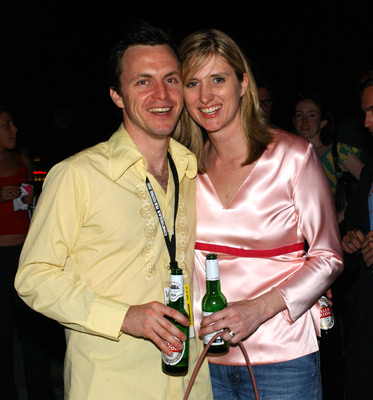 Catherine Cahn and Andrew Cahn at event of The Aristocrats (2005)