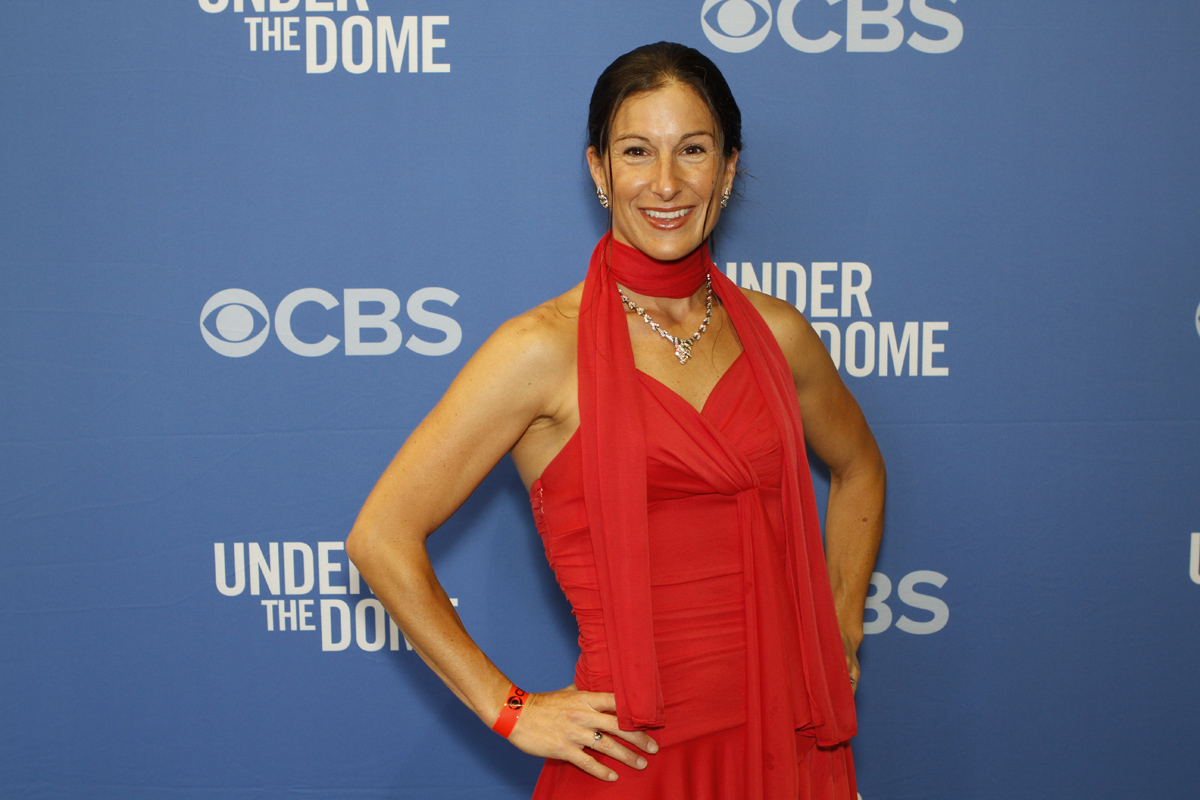 CBS Under The Dome Premiere