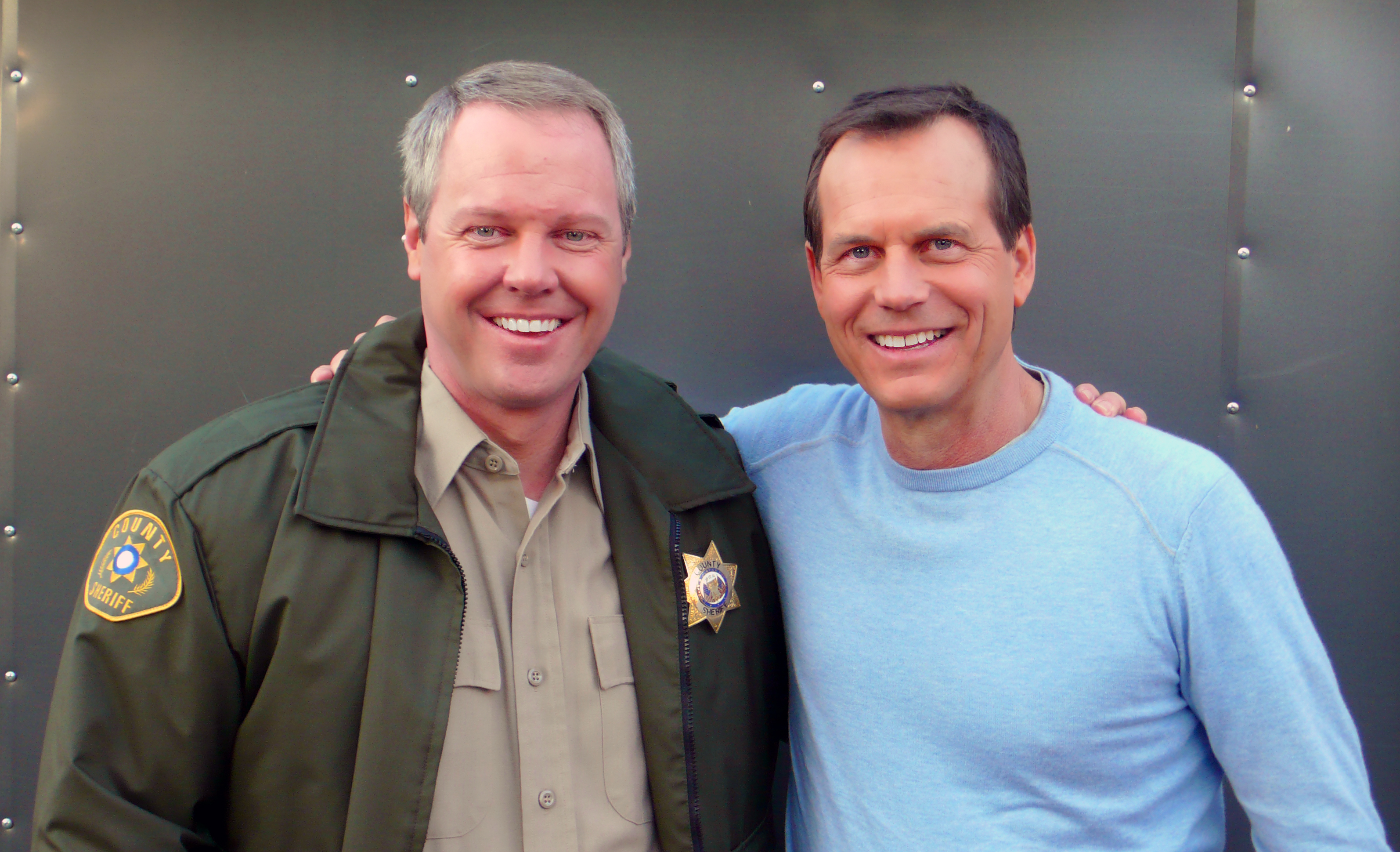 Dan Warner and Bill Paxton on the set of 