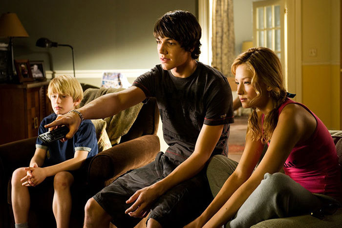 Still of Chris Massoglia, Nathan Gamble and Haley Bennett in The Hole (2009)