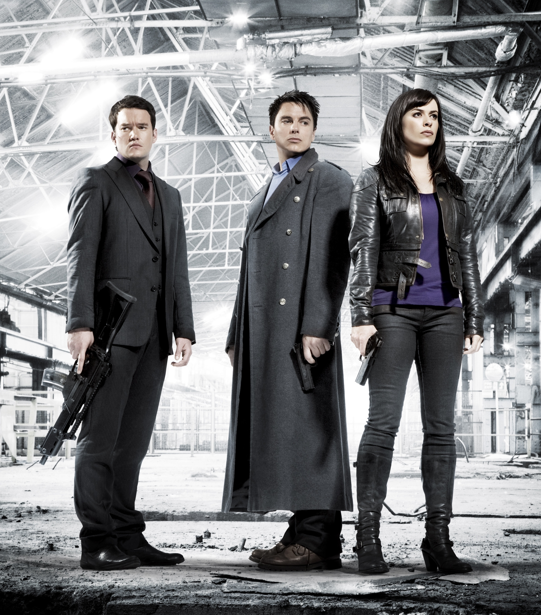 Still of John Barrowman, Eve Myles and Gareth David-Lloyd in Torchwood (2006)