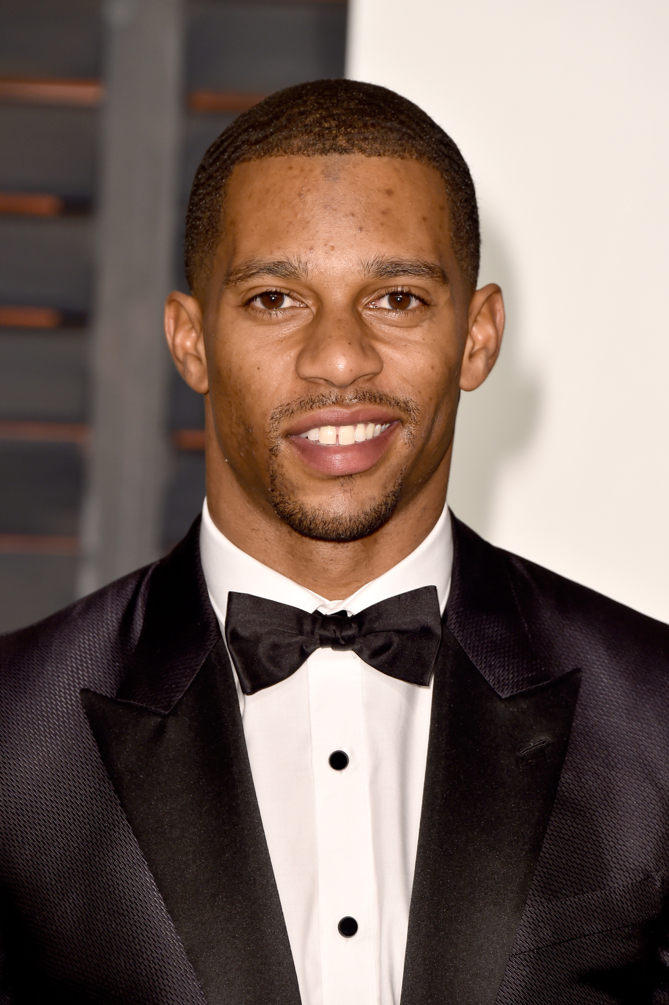 Victor Cruz at event of The Oscars (2015)