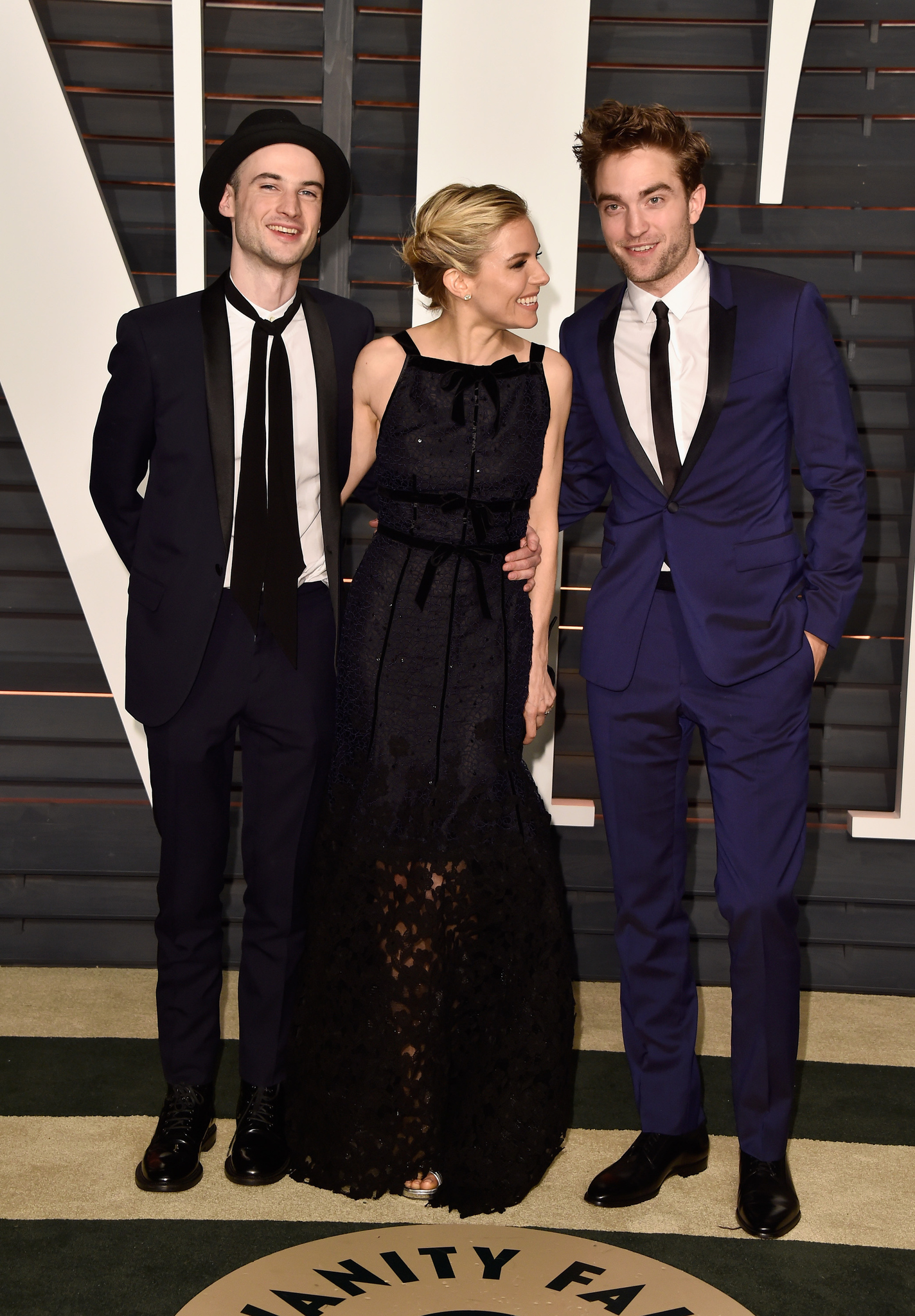 Tom Sturridge, Sienna Miller and Robert Pattinson at event of The Oscars (2015)