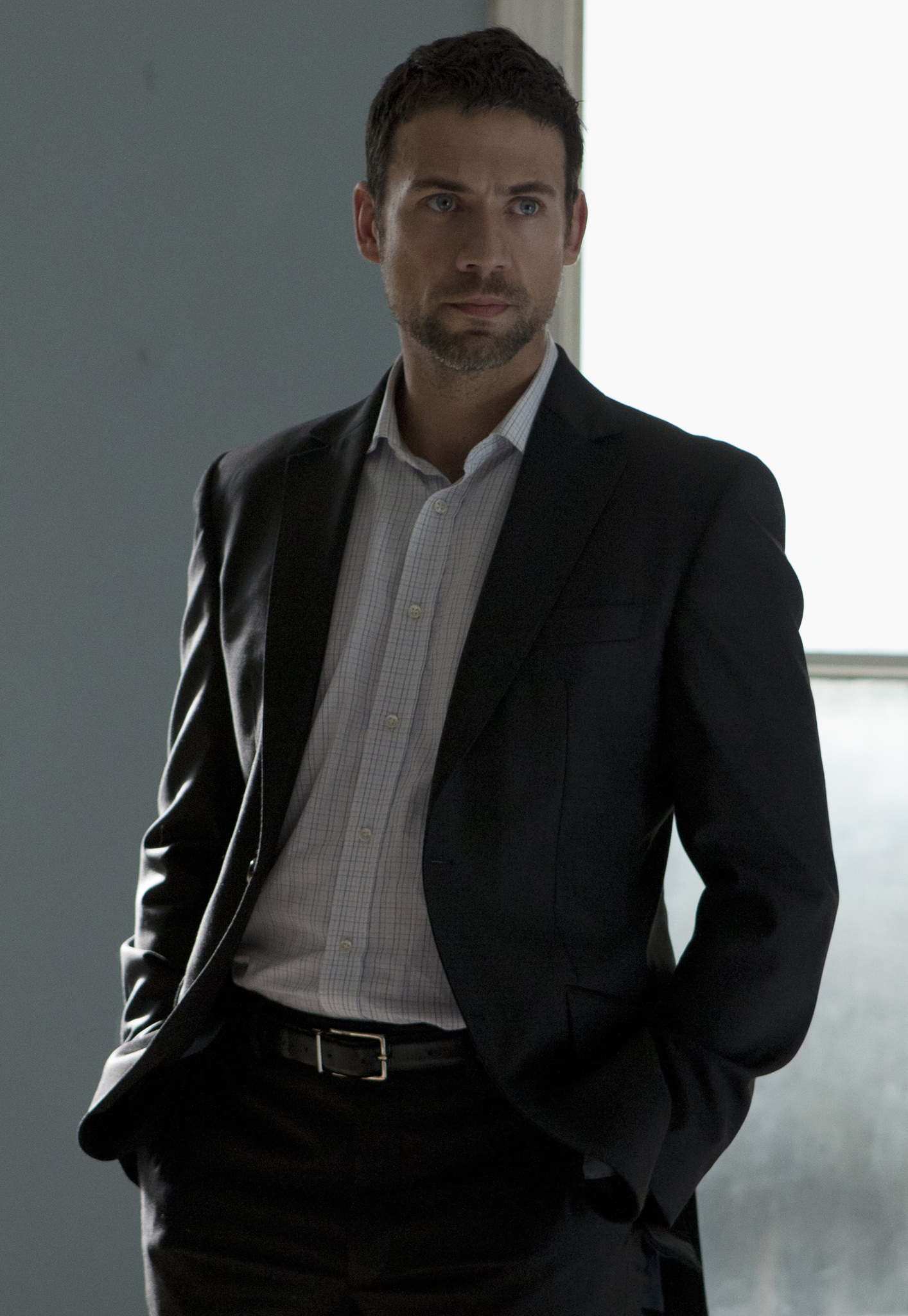 Still of Adam Rayner in Hunted (2012)