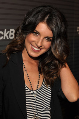 Shenae Grimes-Beech