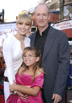 Hilary Duff, Mark Rosman and Aria Wallace at event of The Perfect Man (2005)