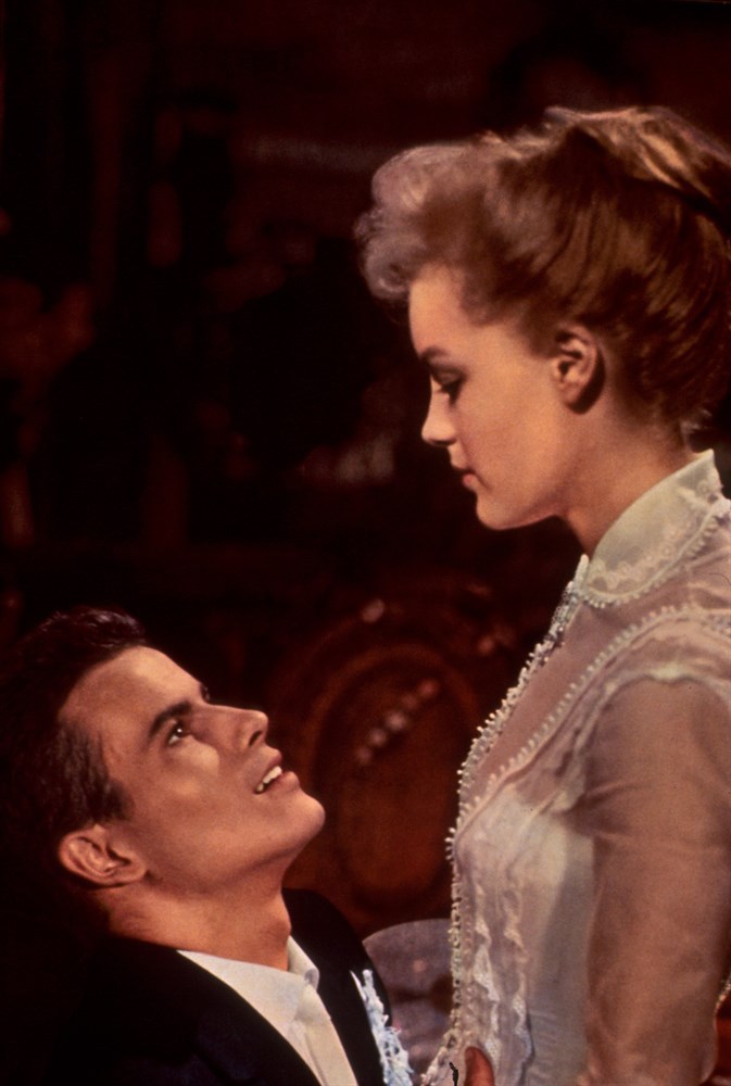 Still of Horst Buchholz and Romy Schneider in Monpti (1957)