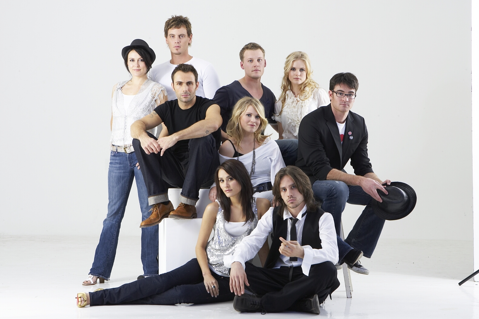 Neighbours Cast