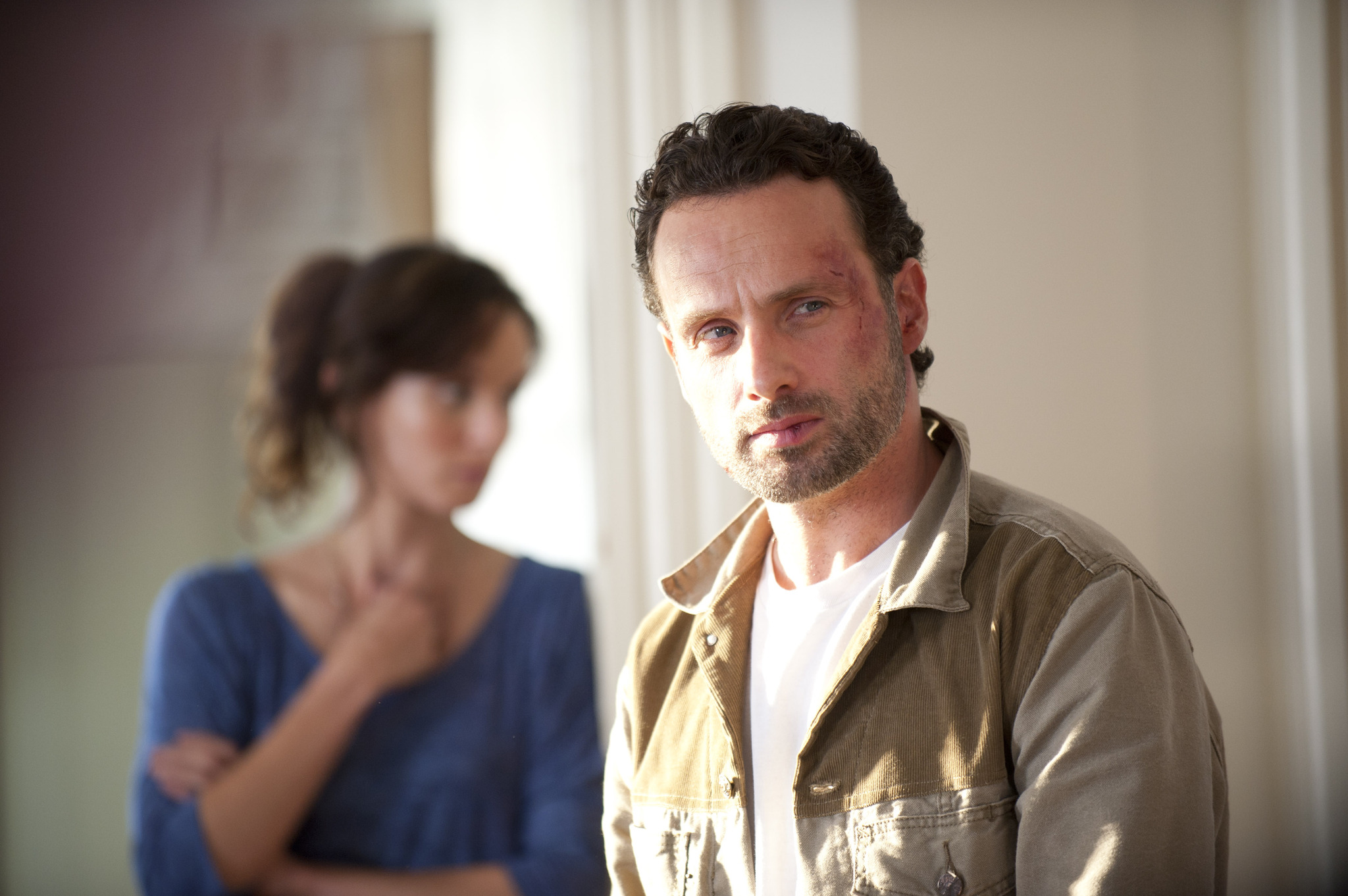 Still of Andrew Lincoln and Sarah Wayne Callies in Vaiksciojantys negyveliai (2010)