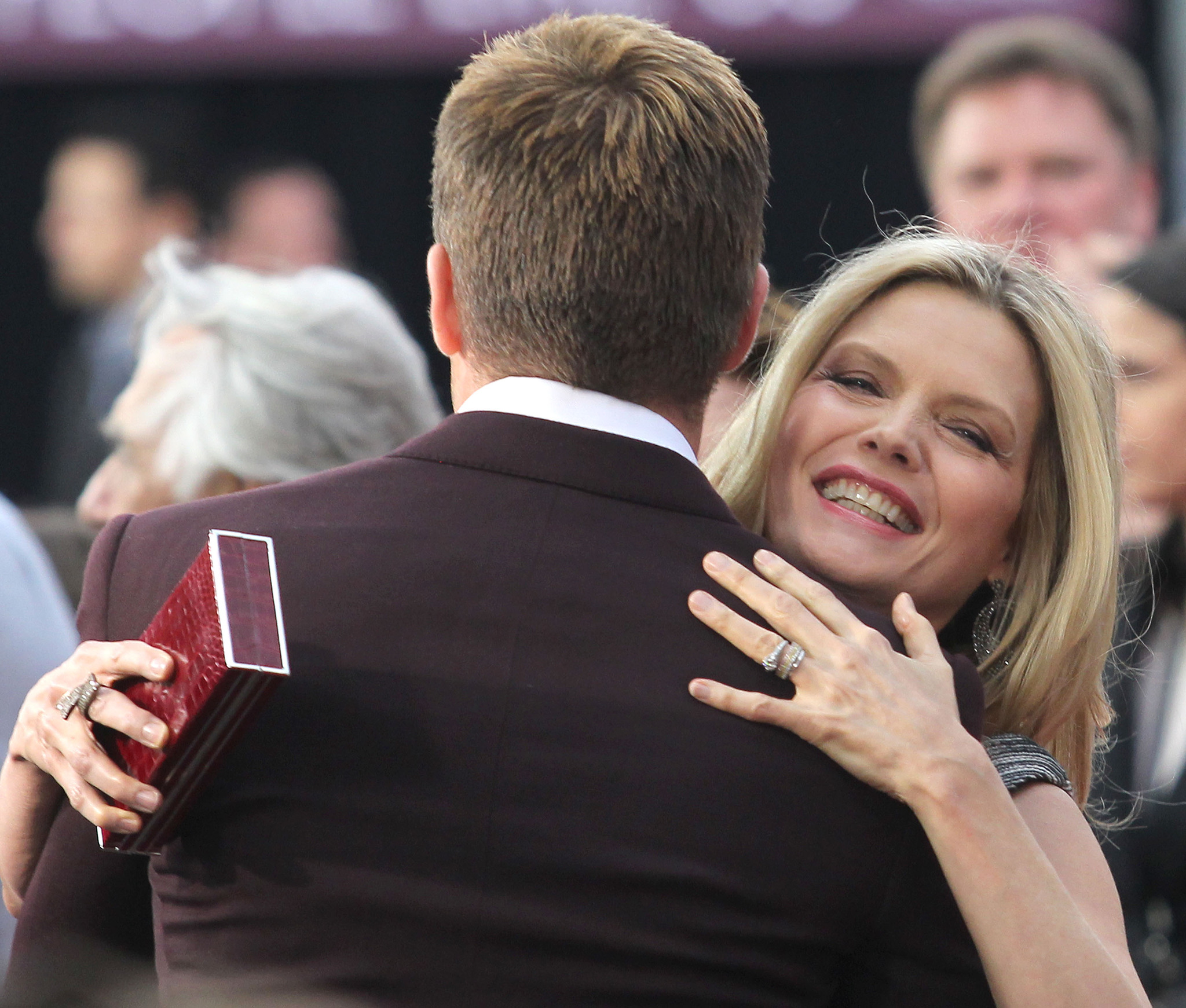 Michelle Pfeiffer and Chris Pine at event of People Like Us (2012)