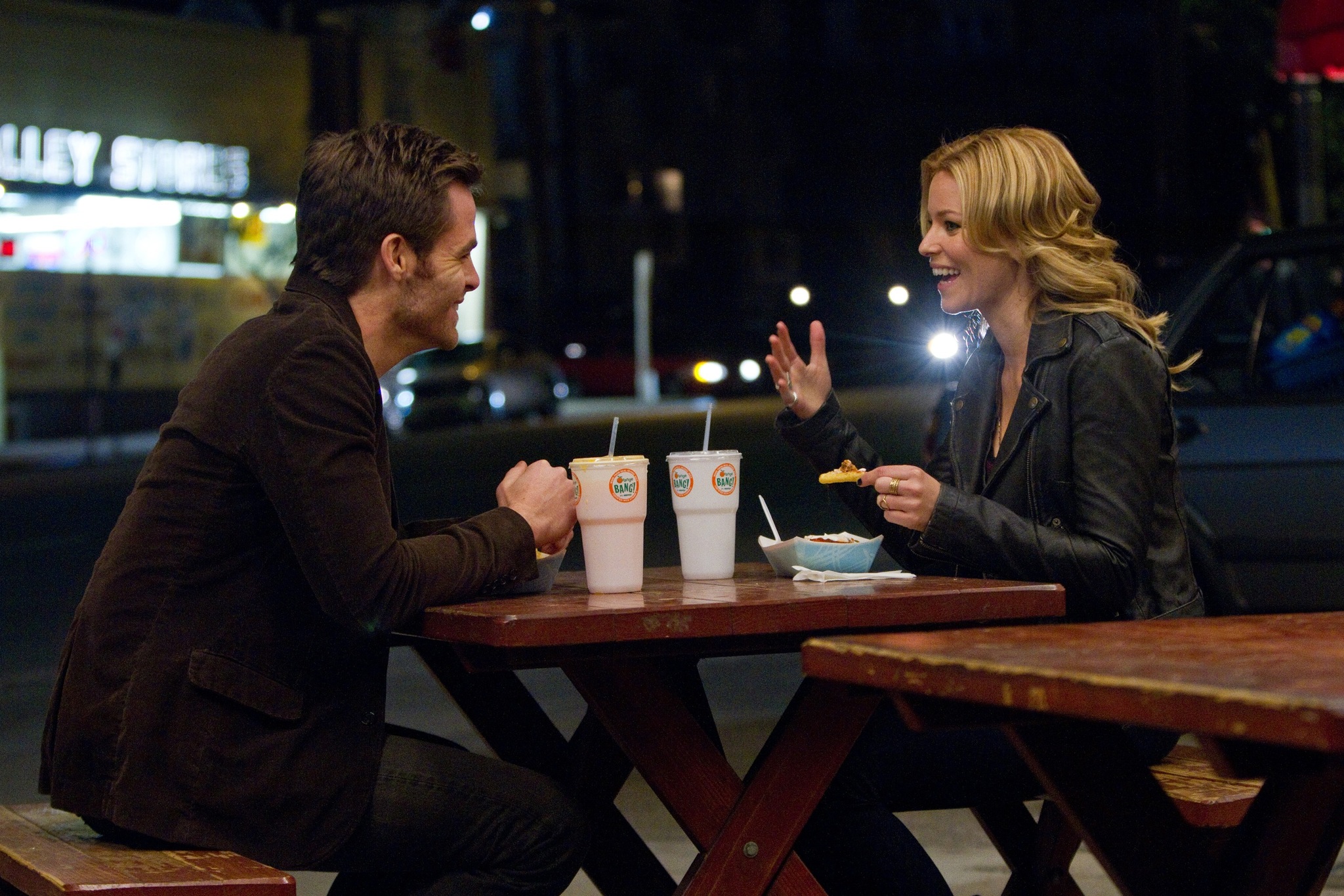 Still of Elizabeth Banks and Chris Pine in People Like Us (2012)