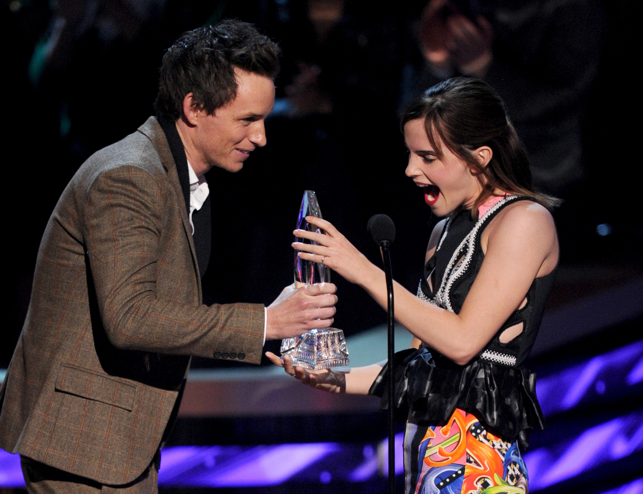 Emma Watson and Eddie Redmayne at event of The 39th Annual People's Choice Awards (2013)