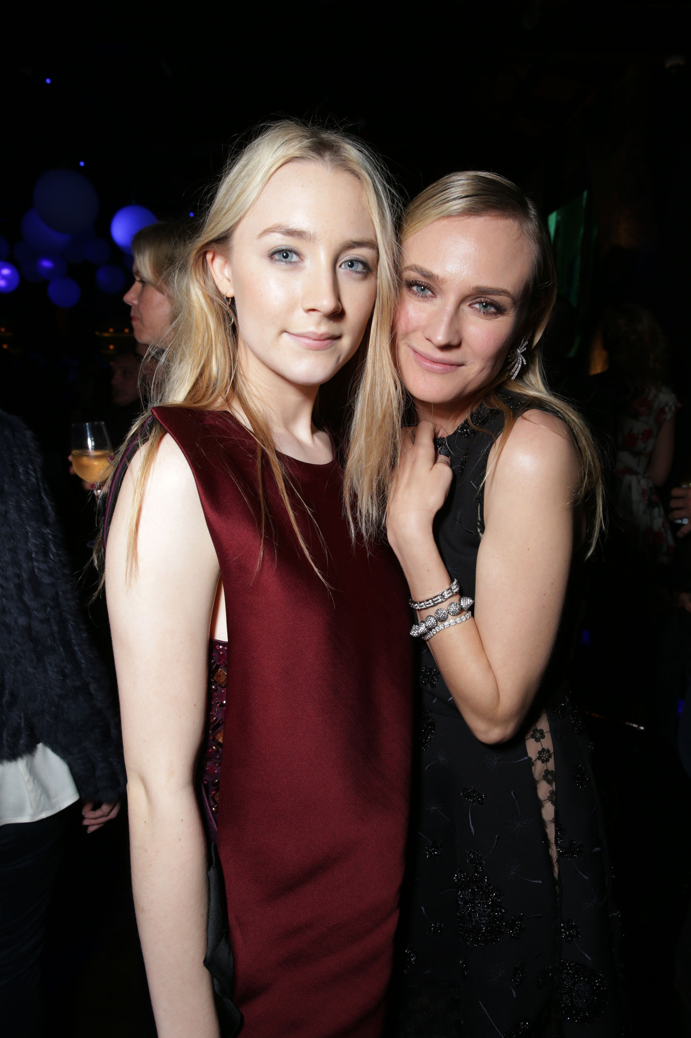 Diane Kruger and Saoirse Ronan at event of Sielonese (2013)