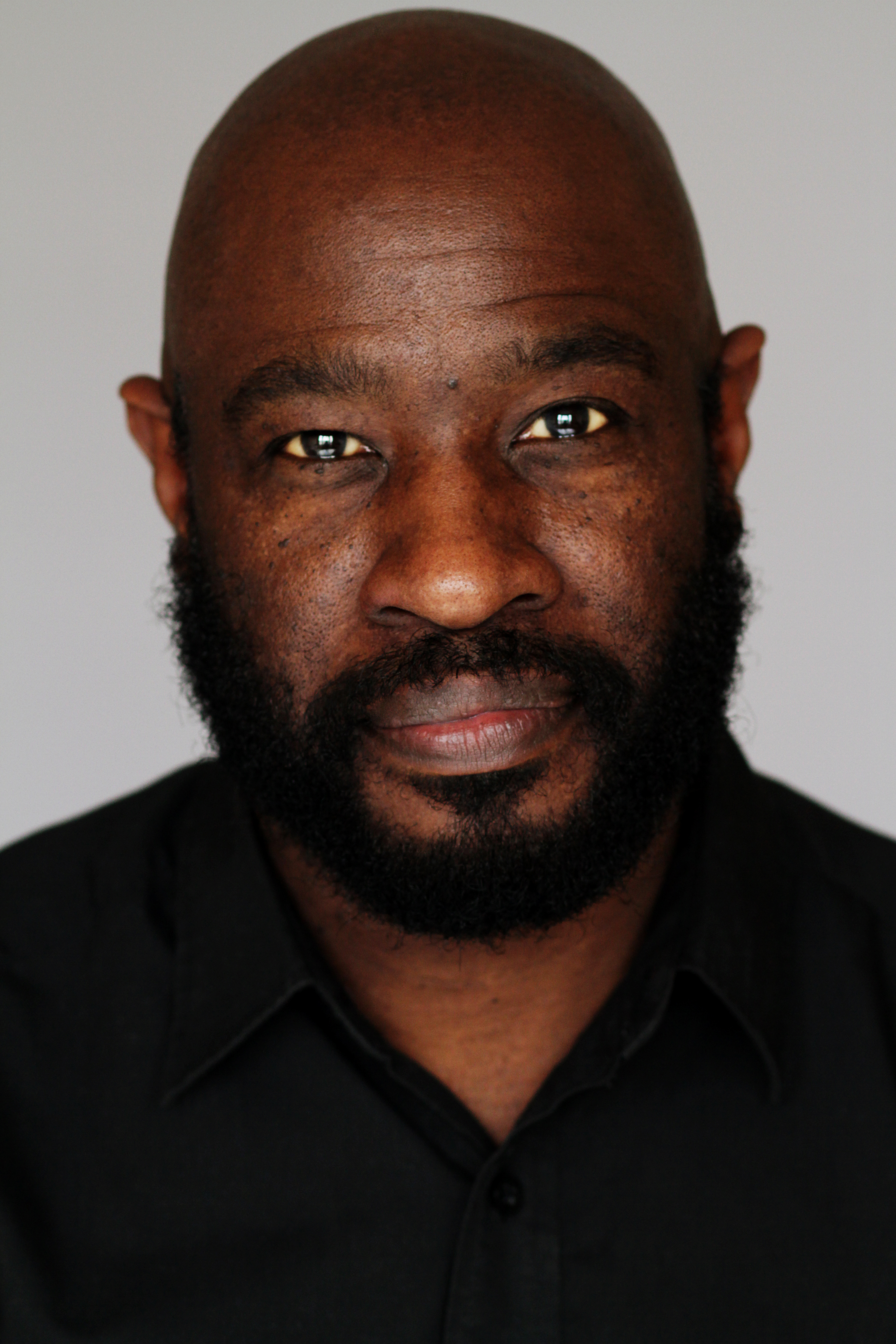 New Colour Headshot with Beard 2015.