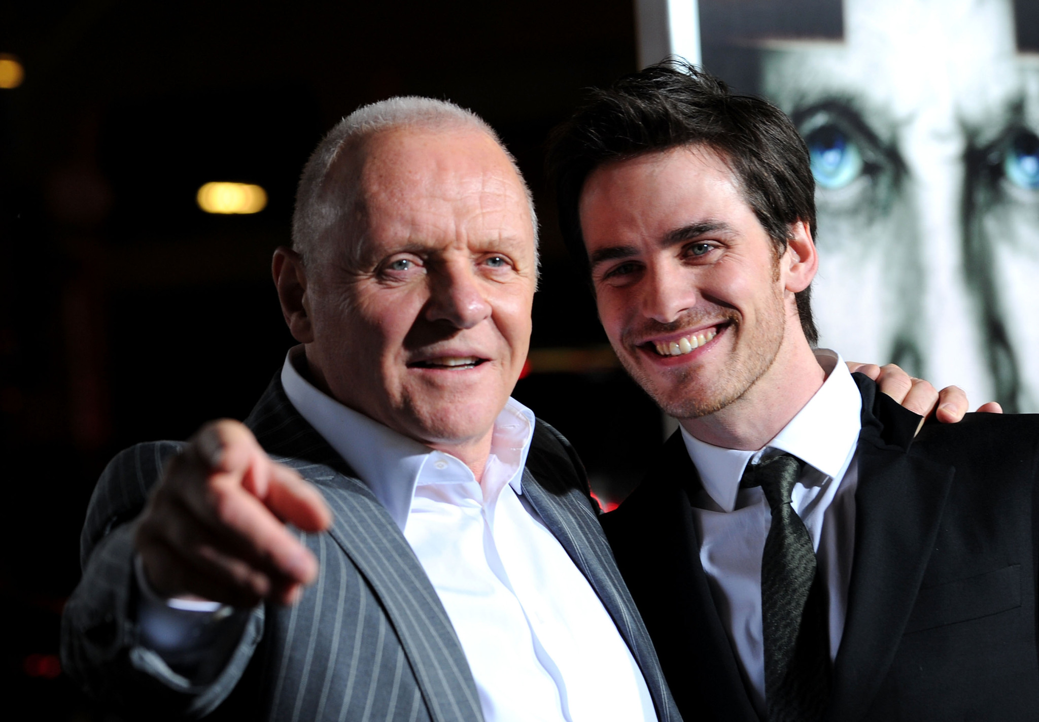 Anthony Hopkins and Colin O'Donoghue at event of Egzorcizmas (2011)
