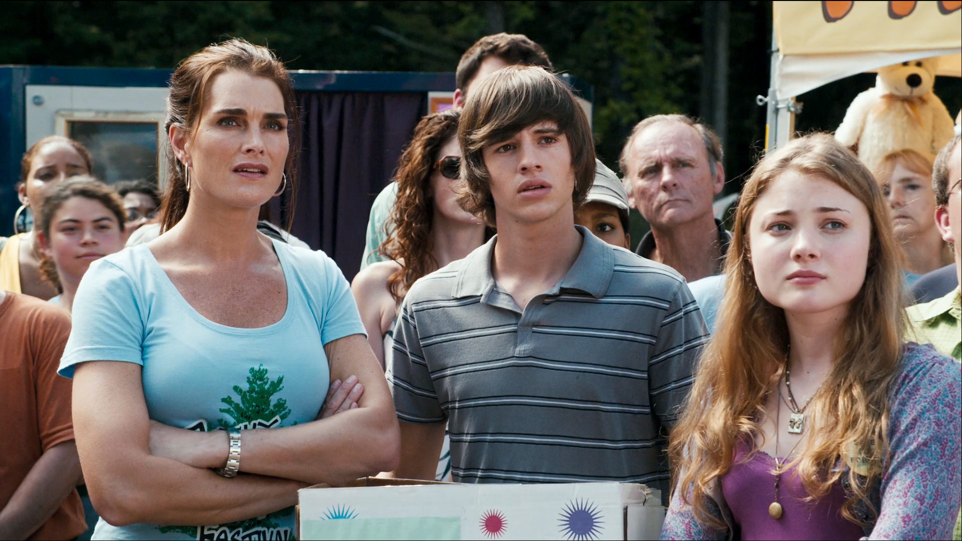 Still of Brooke Shields, Skyler Samuels and Matt Prokop in Furry Vengeance (2010)