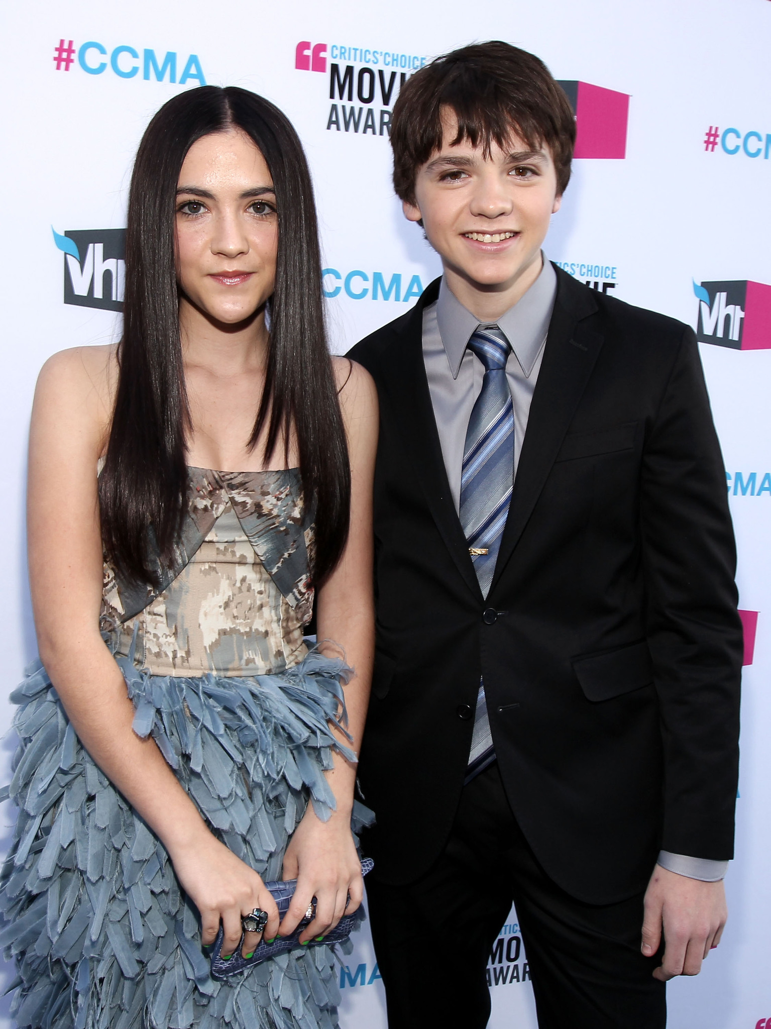 Joel Courtney and Isabelle Fuhrman