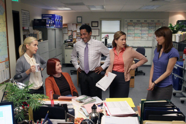 Still of Jenna Fischer, Kate Flannery, Oscar Nuñez, Angela Kinsey and Ellie Kemper in The Office (2005)