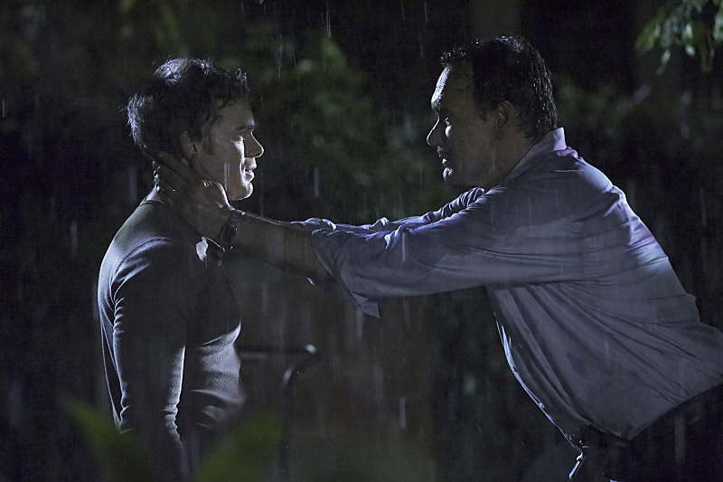 Still of Jimmy Smits and Michael C. Hall in Deksteris (2006)