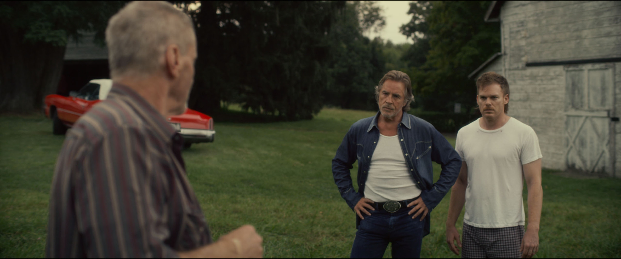 Still of Sam Shepard and Michael C. Hall in Cold in July (2014)