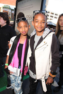 Jaden Smith and Willow Smith at event of The Perfect Game (2009)