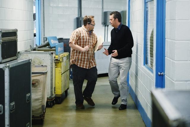 Still of Matthew Perry and Nate Torrence in Mr. Sunshine (2011)