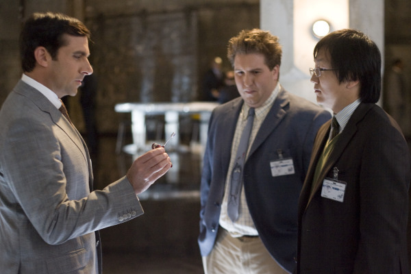 Still of Alan Arkin, Steve Carell, Masi Oka and Nate Torrence in Ieskokit Gudruzio! (2008)