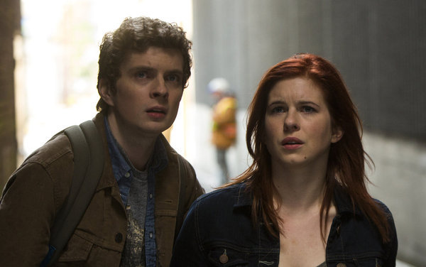 Still of Erik Knudsen and Magda Apanowicz in Continuum (2012)