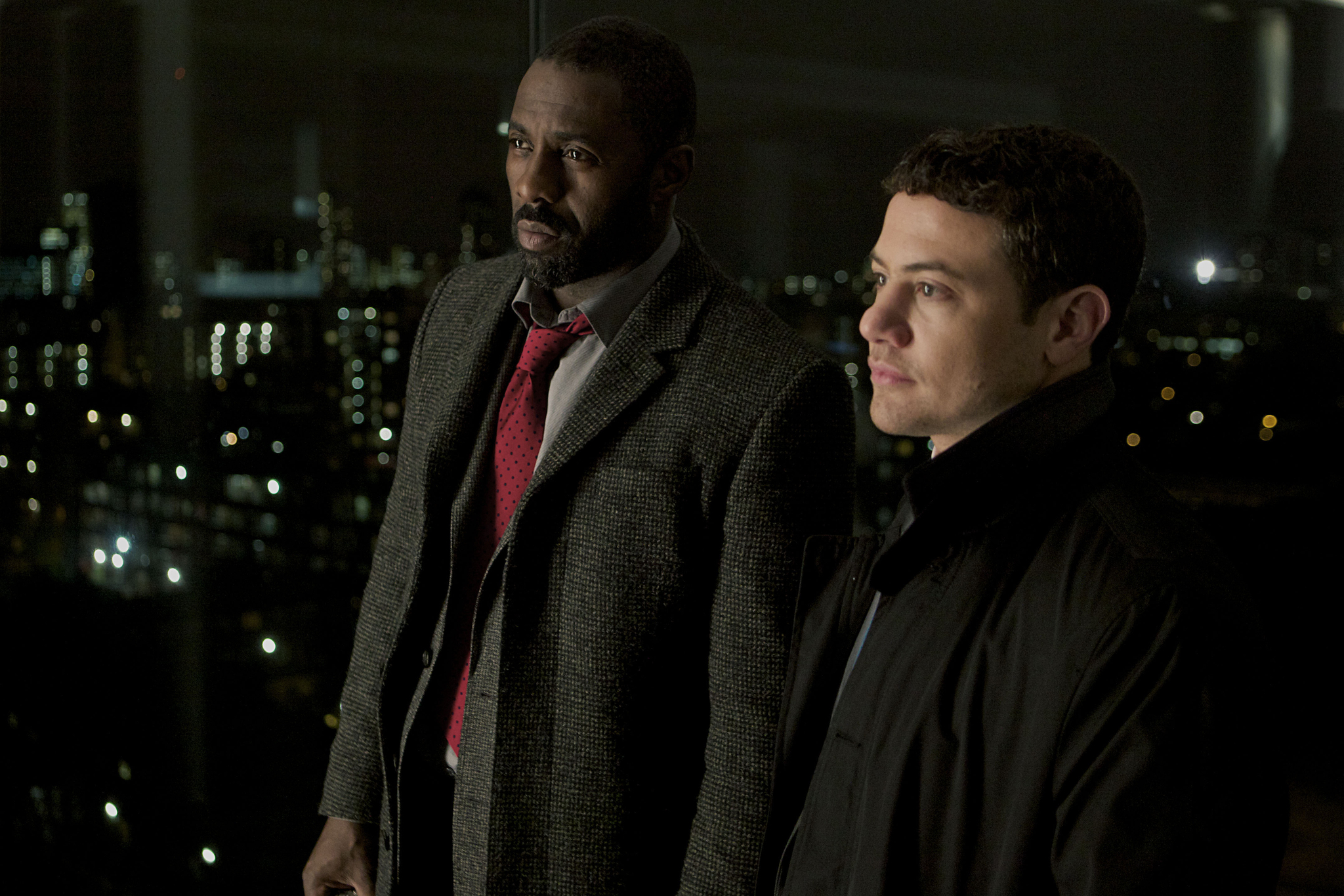 Still of Idris Elba and Warren Brown in Luther (2010)