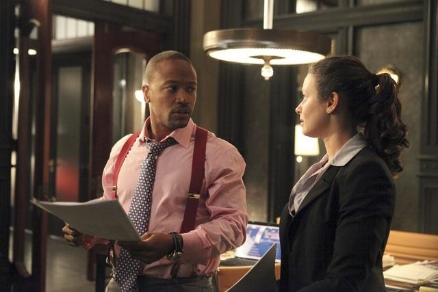 Still of Columbus Short and Katie Lowes in Scandal (2012)