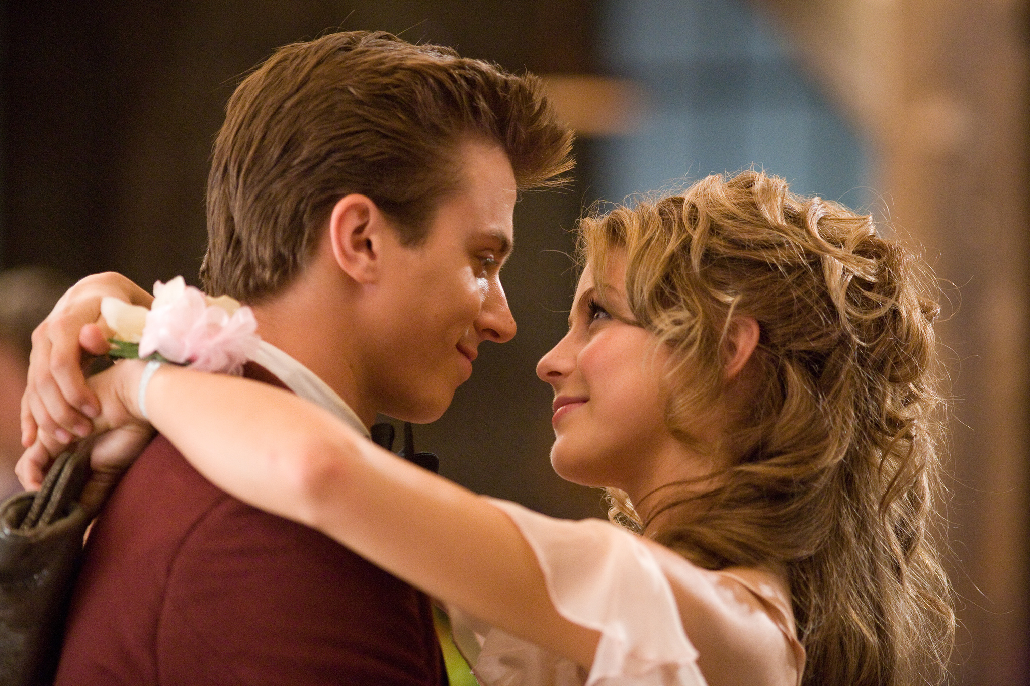 Still of Kenny Wormald and Julianne Hough in Pamise del sokiu (2011)